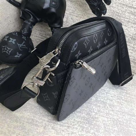 lv mannan tassen|Trio Messenger Monogram Eclipse .